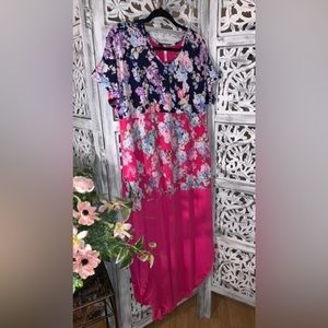 Women’s new multi color floral maxi dress with slits Large